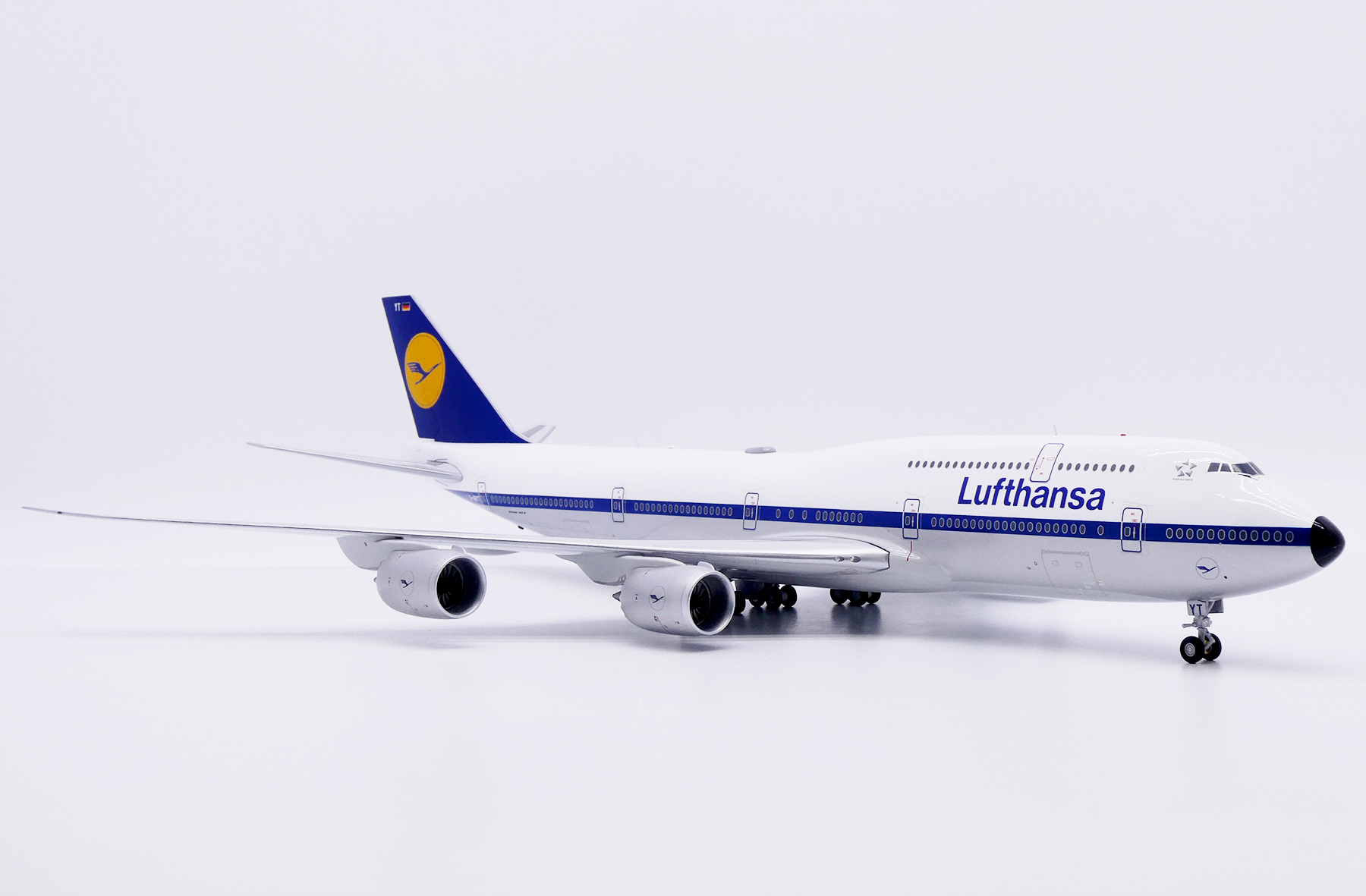 1:200 Boeing B747-830 Lufthansa ″Retro Colors″, Named Köln