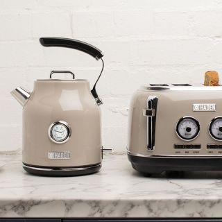 Objevte britskou eleganci a špičkový výkon s kuchyňskými spotřebiči HADEN🤩Tato ikonická značka spojuje nadčasový design s...