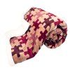 142632 2 mikroflanelova deka puzzle cervena a hneda