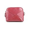 Elegantní crossbody kabelka přes rameno David Jones 6406 1 červená ModexaStyl (3)