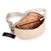 Dámská crossbody ledvinka s širokým popruhem béžová Jennifer Jones 3150 ModexaStyl (4)