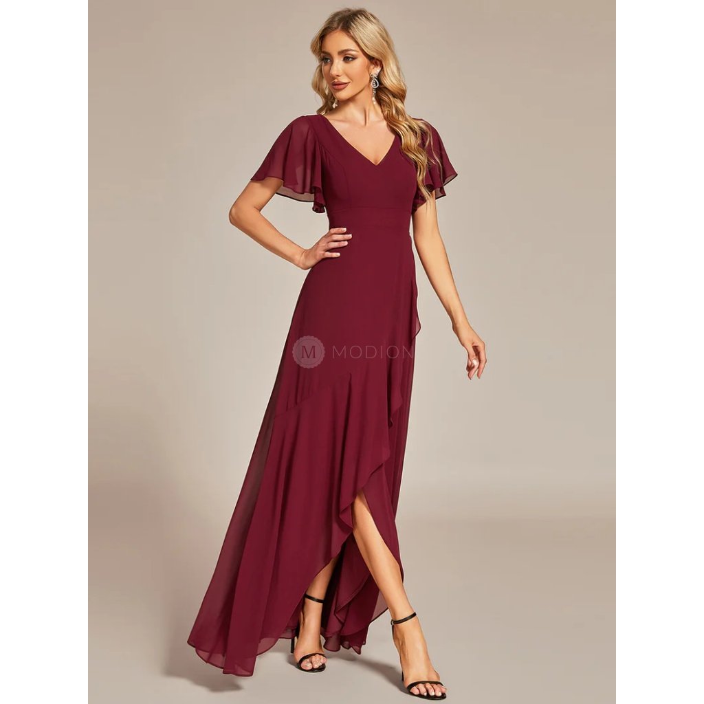 Společenské šaty červené dlouhé šifonové s výstřihem do V a volánky – model ES01749BD – Modion.cz