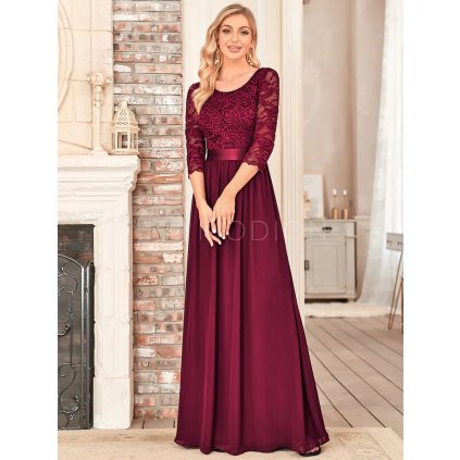 Společenské šaty vínové dlouhé šifonové s krajkovými rukávy – Ever Pretty EP07412BD