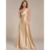 Plesové šaty zlaté dlouhé saténové s kapsami – Ever Pretty ES02326CH