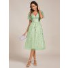 Společenské šaty mátově zelené tylové midi třpytivé s flitry a rukávem – Ever Pretty EG02230MG