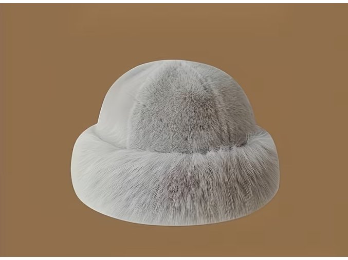 TOP kožešinová světle šedivá čepice ve stylu stříbrná