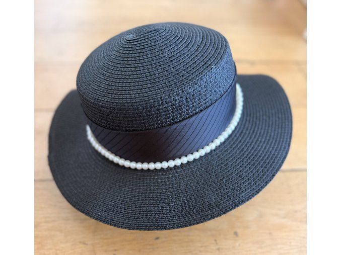 Elegantní letní klobouk černý s perlou