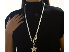Bílá elegantní perličková šňůra se zlatými detaily  Atraktivní náhrdelník kterým každá žena oslní.