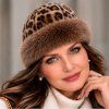damska kozesinova cepice leopard hnedy