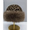 TOP kožešinová čepice leopard