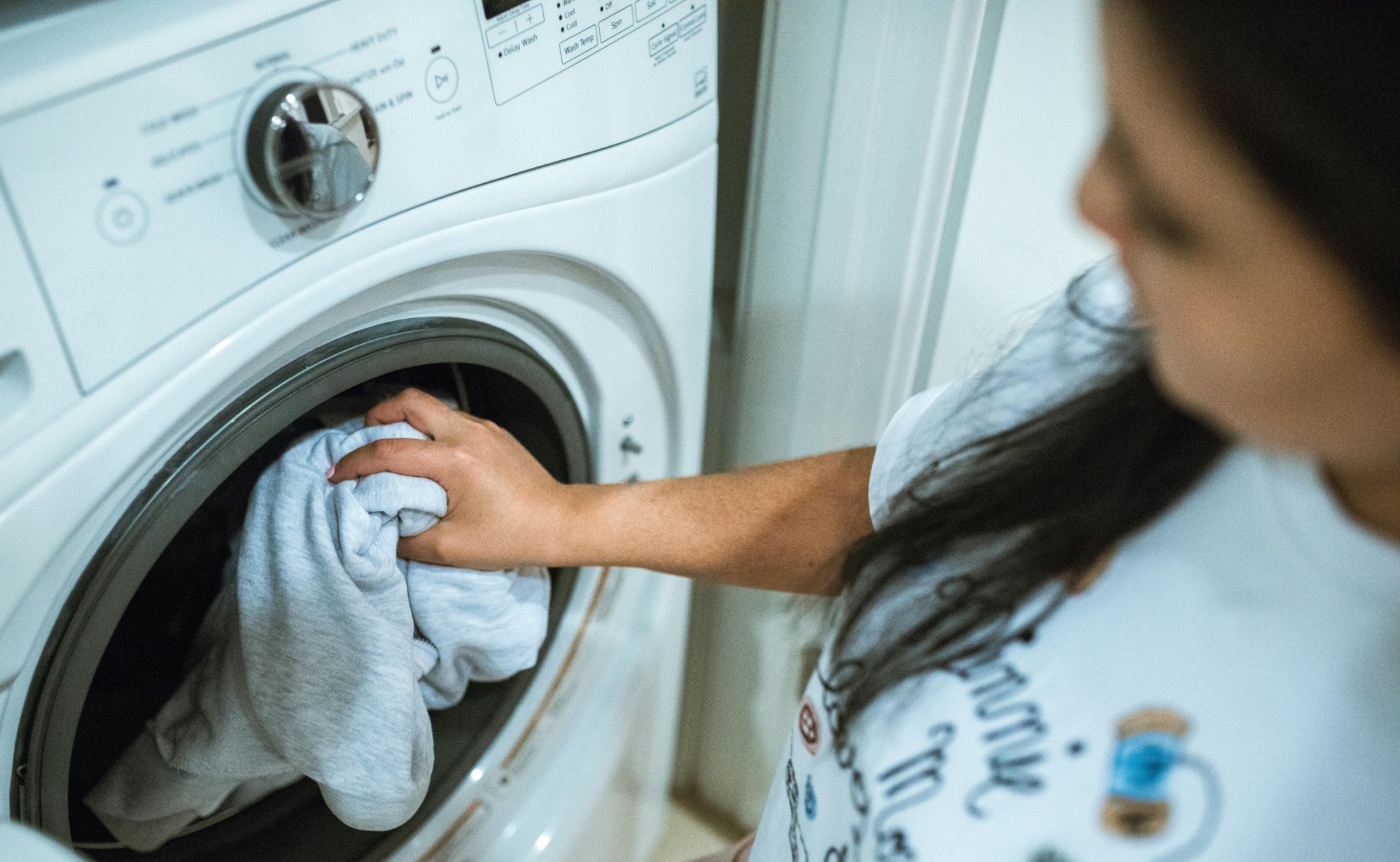 Ako sa starať o detské zimné oblečenie, aby vydržalo celú sezónu?