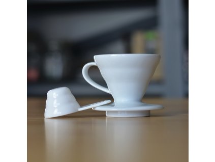 Hario keramický dripper na kávu V60-01 bílý