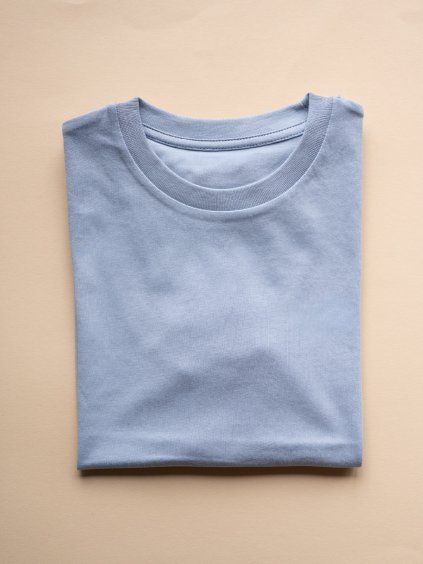 Světle modré tričko