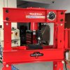 RT 1850 REDTOOL Hydraulický lis s tlakomerom 50T + pneumat (8)