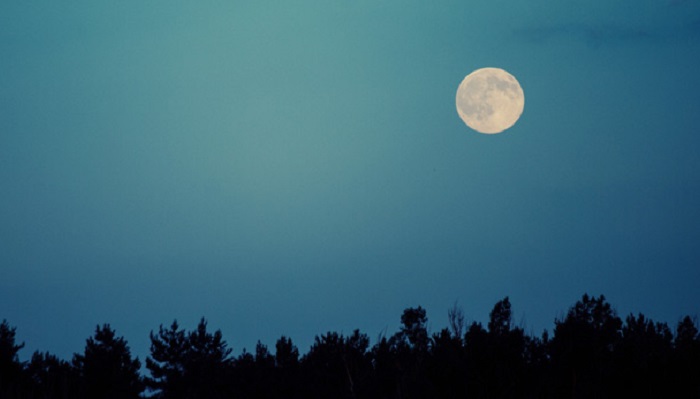 Drahokam ako zrodený pre ženu: mesačný kameň