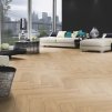 laminatova podlaha kronooriginal herringbone 8 dub sundance v modernej obyvacke 22893