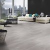 laminatova podlaha kronooriginal atlantic 8 pearl grey oxide v modernej obyvacke 17448