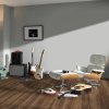 kompozitna podlaha parador modular one dub 1744551 v interieri s gitarami