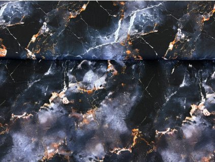 Cerny mramor se zlatou uvodni