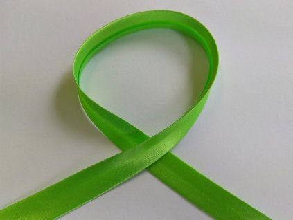 sikmy prouzek satenovy 18 mm zeleny hrasek