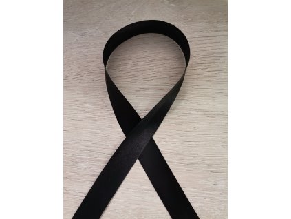 Šikmý proužek saténový 18 mm Černý