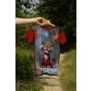 Hand holding tshirt in nature (2)