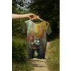 Hand holding tshirt in nature (1)