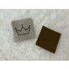 Štítek z broušené EKOKŮŽE - Korunka 4x4 cm