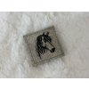 Štítek z broušené EKOKŮŽE - Koník 4x4 cm