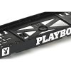 Detail 3D loga Playboy na držiaku ŠPZ