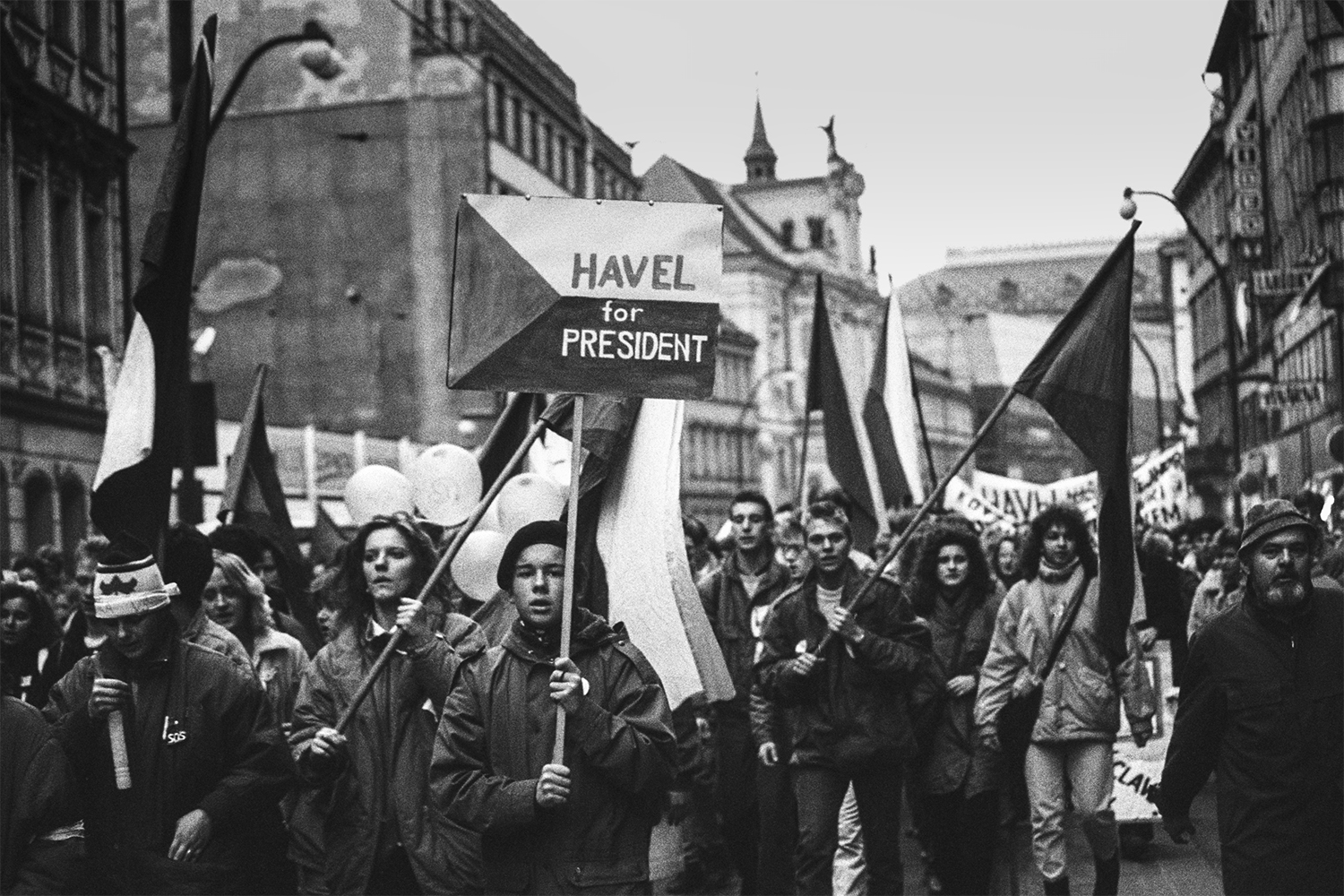 Máme holé ruce! Jak se poklidná pieta změnila v revoluci