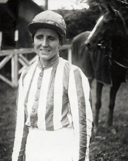 Jediná žena, která vyhrála Velkou pardubickou. Poznejte Latu Brandisovou.