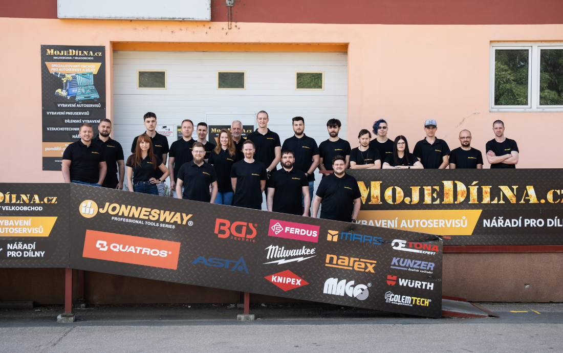 Tým MojeDilna léto 2025