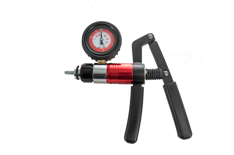 Podtlaková i přetlaková pumpa na výměnu kapaliny - QUATROS QS70411