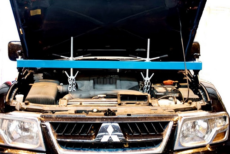 GEKO Fixační přípravek na motory(závěs, autohrazda)