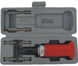 Úderový / rázový šroubovák na povolení šroubů- s adaptérem