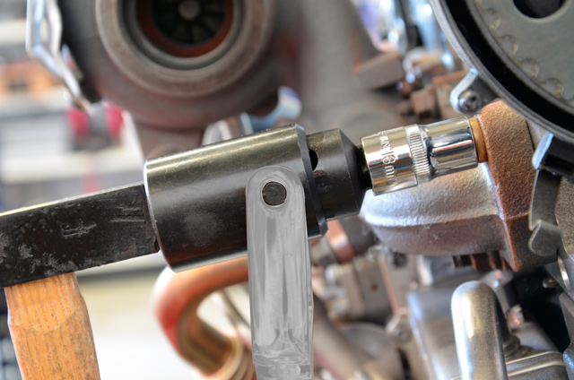 Úderový přípravek pro povolování zarezivělých šroubů 3/4"