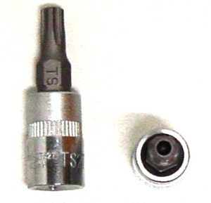 Zástrčné hlavice Torx s otvorem, 1/4", 5hranné, velikosti TS10-TS30 - JONNESWAY Profil: Torx, Velikost čtyřhranu: 1/4", Velikost: TS15
