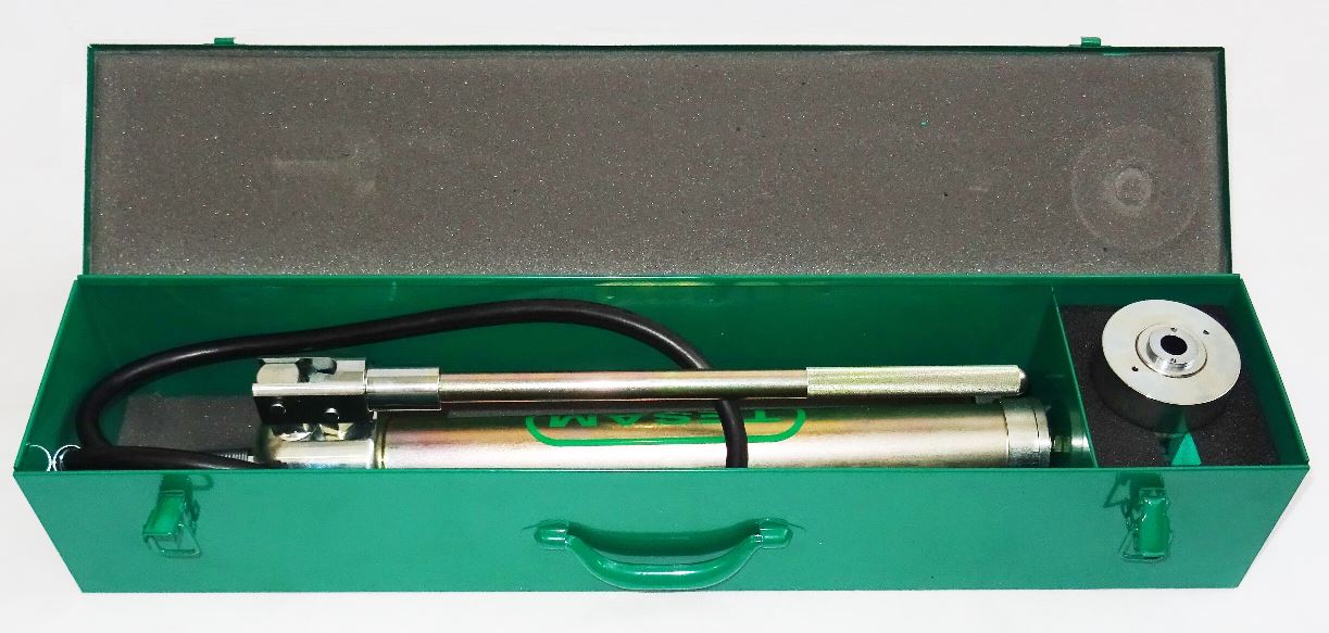 Hydraulická pumpa 20 tun a pístnice – TESAM TS880