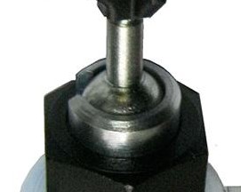 Dílenský svěrák YORK MINOR 045 KUS, uchycení svěrkou s kloubem