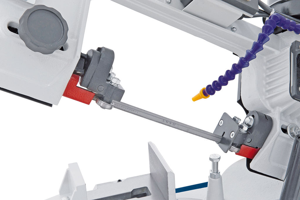 Pásová pila na kov 400 V 750 W, pojízdná, s chlazením obrobku - Bernardo EBS 128 CL