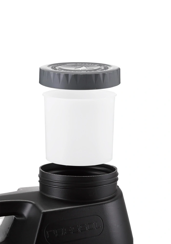 Konev na kapalinu do chladičů, 10 l, zahnutá hubice, s uzavíracím víčkem - PRESSOL 21 090