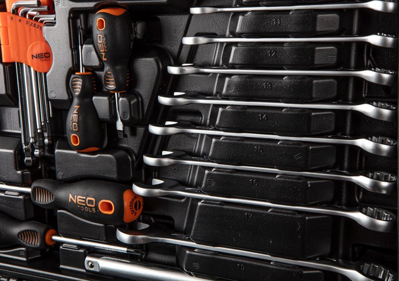 Gola sada 1/2", 1/4", 138 ks, CrV - NEO tools 10-208