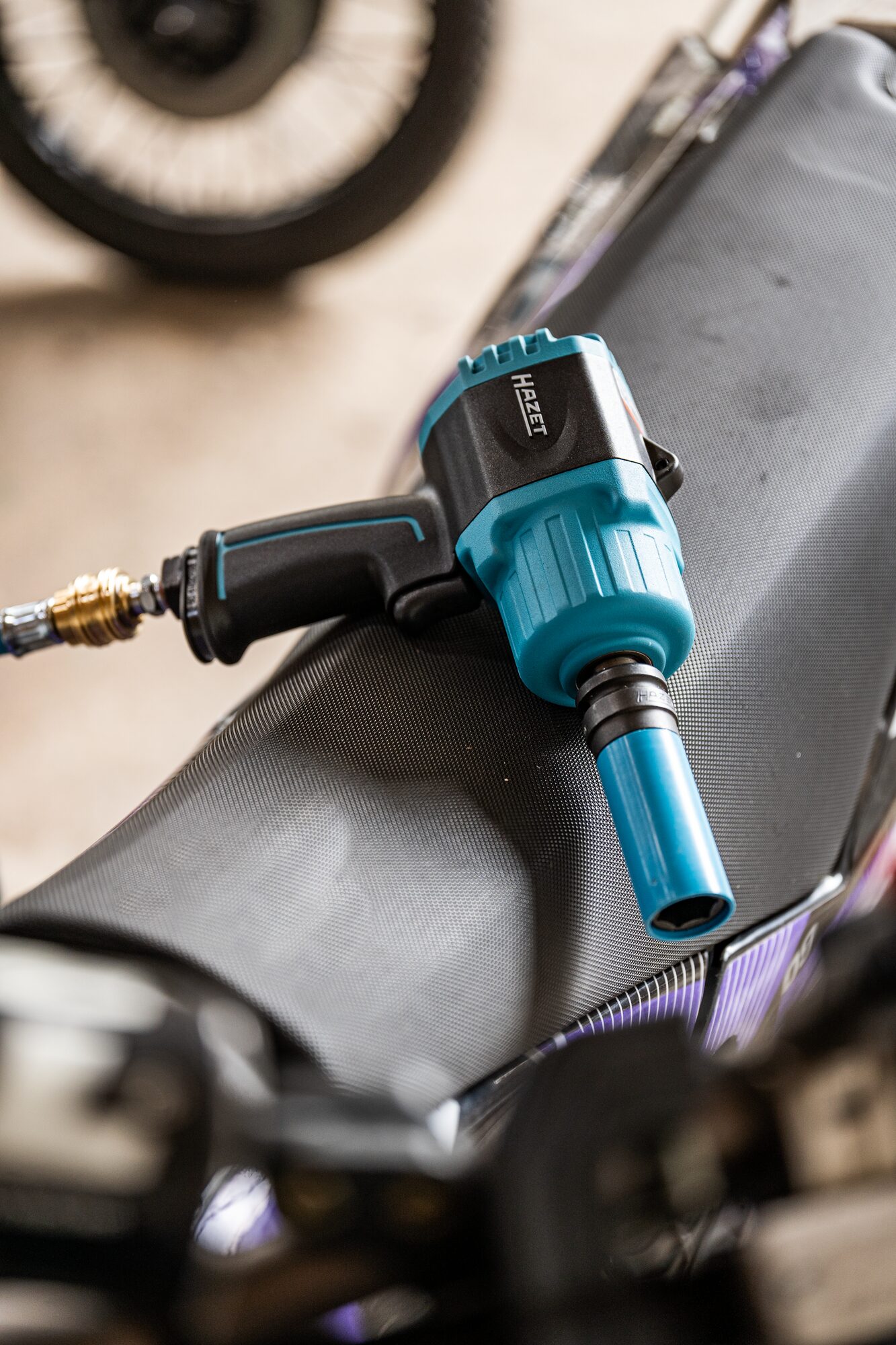 Pneumatický rázový utahovák Twin turbo 1/2″, 2200 Nm – HAZET 9012TT