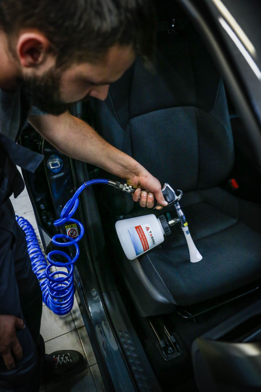Pneumatická čisticí pistole na mytí čalounění 1 l