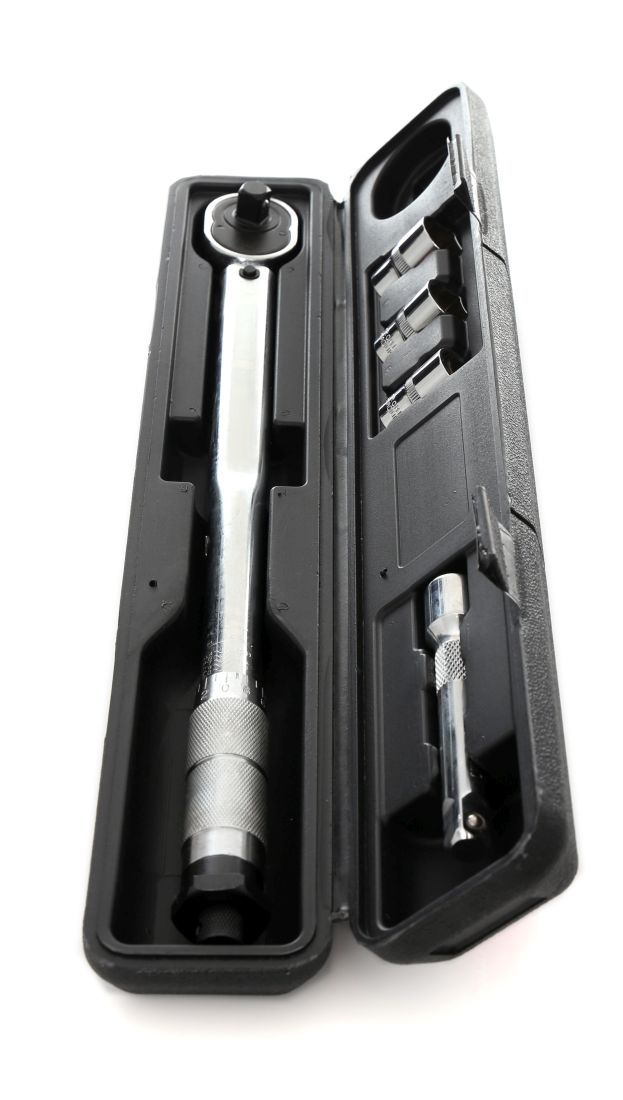 Momentový klíč 1/2" 28 – 210 Nm s hlavicemi 17,19 a 21 mm