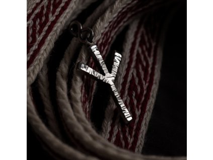 ručně kovaný přívěšek na krk vikingská runa algiz z titanu