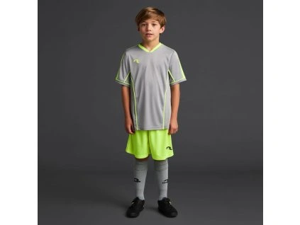 Sportovní tričko Afiki dětské na modelu