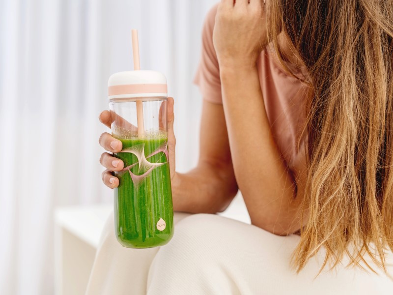 Recepty na ovocné limonády, smoothie a tipy pro vaši zdravou letní hydrataci