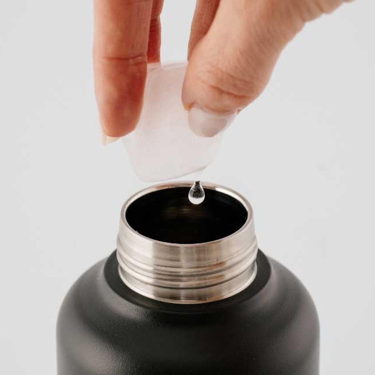 Lahve EQUA Timeless 600 ml a 1000 ml vedle sebe